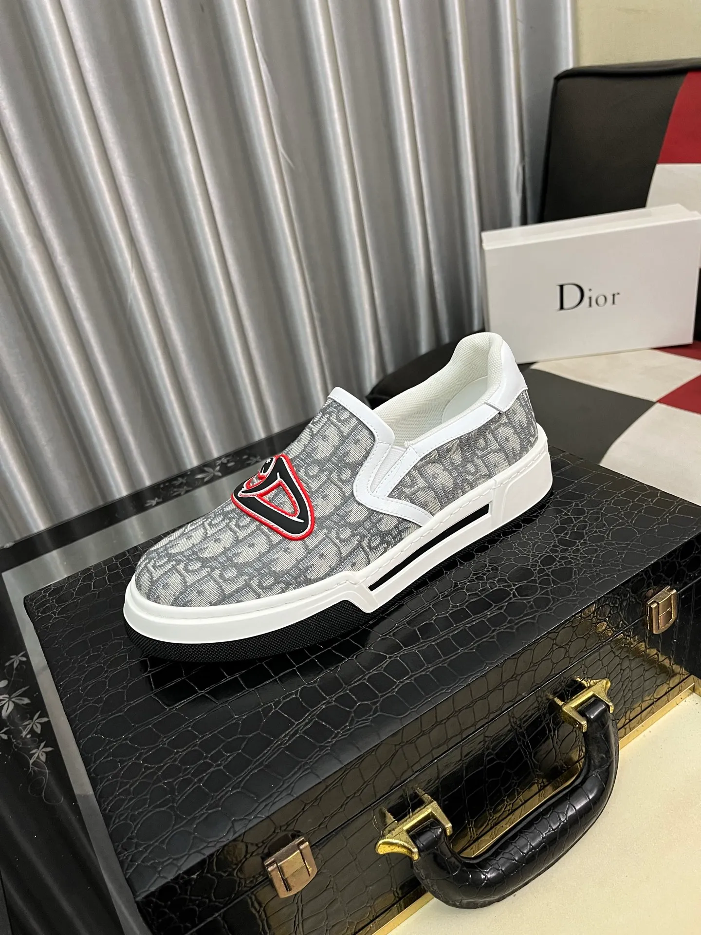 Men's Men's Shoes 💰400⌚️⌚️《Dior DIOR*》The latest and most popular casual shoes, top brand [seduce] luxury~purchase, top~quality. [Strong] The upper is made of imported breathable cowhide material ➕ breathable sheepskin feet (•) with fine workmanship. Original personalized fashionable soft rubber wear-resistant outsole, size: 38-442️⃣colors available